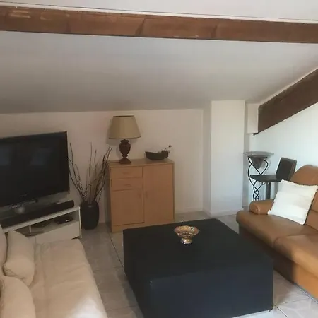 Louez L'etage D Maison Basque A 5mn De Bayonne