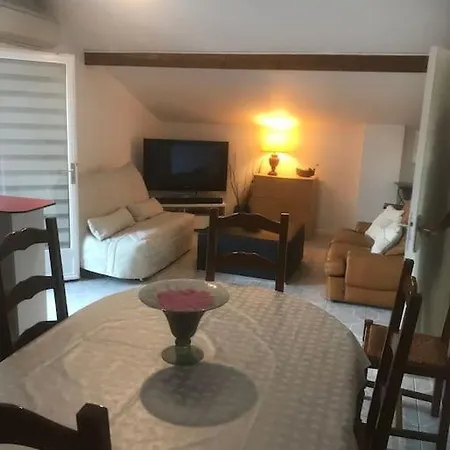 Louez L'etage D Maison Basque A 5mn De Bayonne Apartment