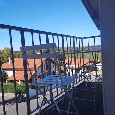 Louez L'etage D Maison Basque A 5mn De Bayonne * Mouguerre
