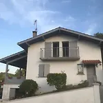 Louez L'etage D Maison Basque A 5mn De Bayonne Apartmán Mouguerre